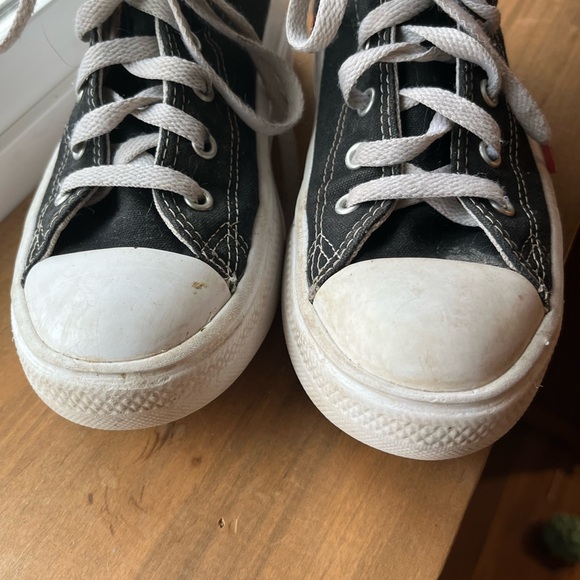 Girl’s Platform Converse - Picture 3 of 6